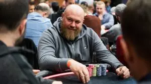 John Saralis Emerges as PokerStars EPT Prague €5,300 Main Event Day 1A Chip Leader