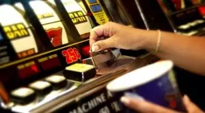 Whistleblower Reports Woolworths Instructed Pub Staff to Offer Free Drinks to Keep Pokie Players Gambling