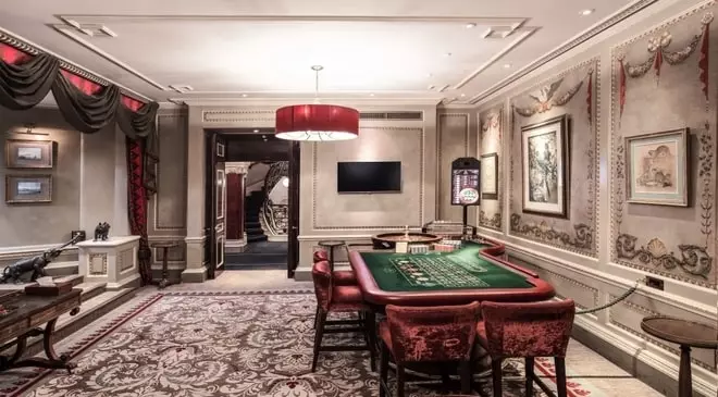 Malaysian Magnate Takes Crown London Aspinalls to Court for Allowing Him a 72-Hour Baccarat Session and Losing £3.9 Million