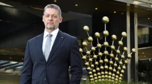 Crown CEO Announces 1000 Job Cuts Across All Crown-Branded Casino Resorts in Australia